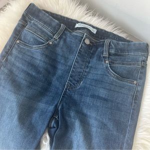 Liverpool Los Angeles  Ecologica Skinny Ankle Raw Hem Jeans Sz 8/29